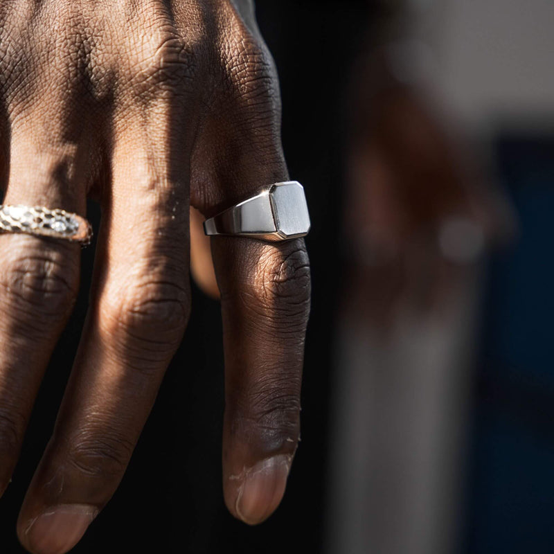 Signetring geborsteld achthoek 925 zilver gerhodineerd