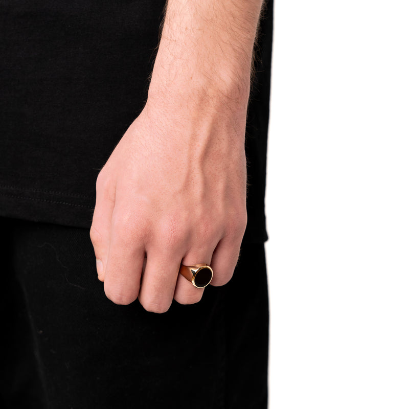 ZEGELRING ONYX OVAAL 585 GOUD