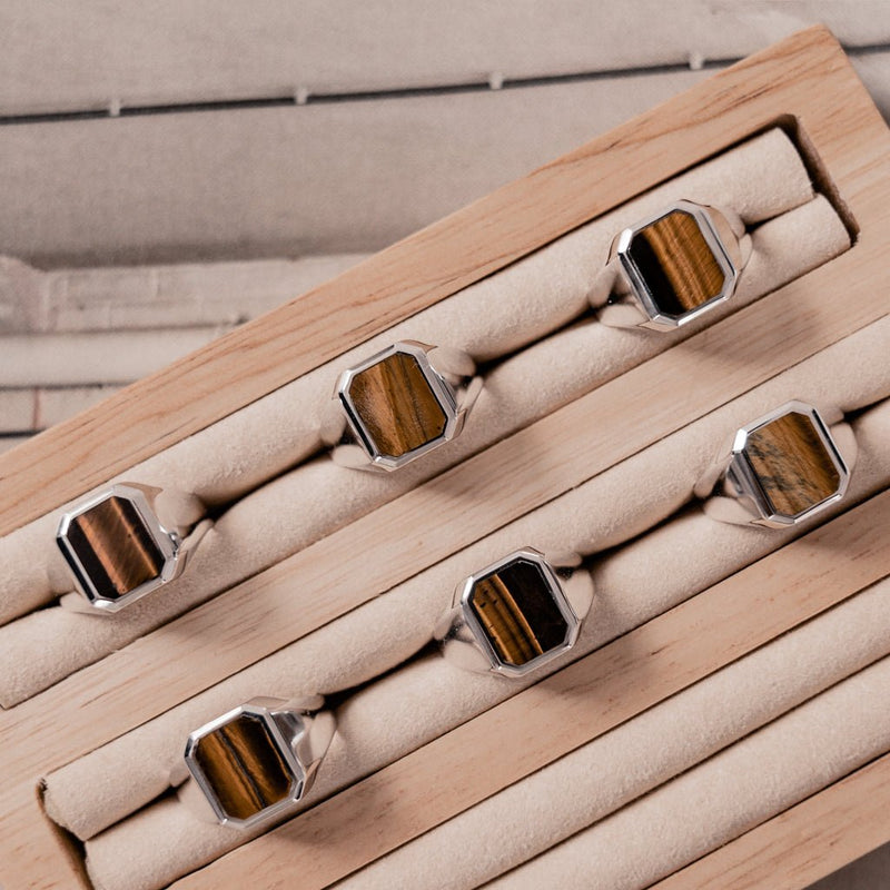 ZEGELRING TIJGEROOG ACHTHOEK 925 ZILVER GERHODINEERD