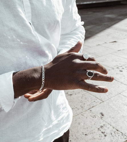 ZEGELRING ONYX OVAAL 925 ZILVER GERHODINEERD - IDENTIM®