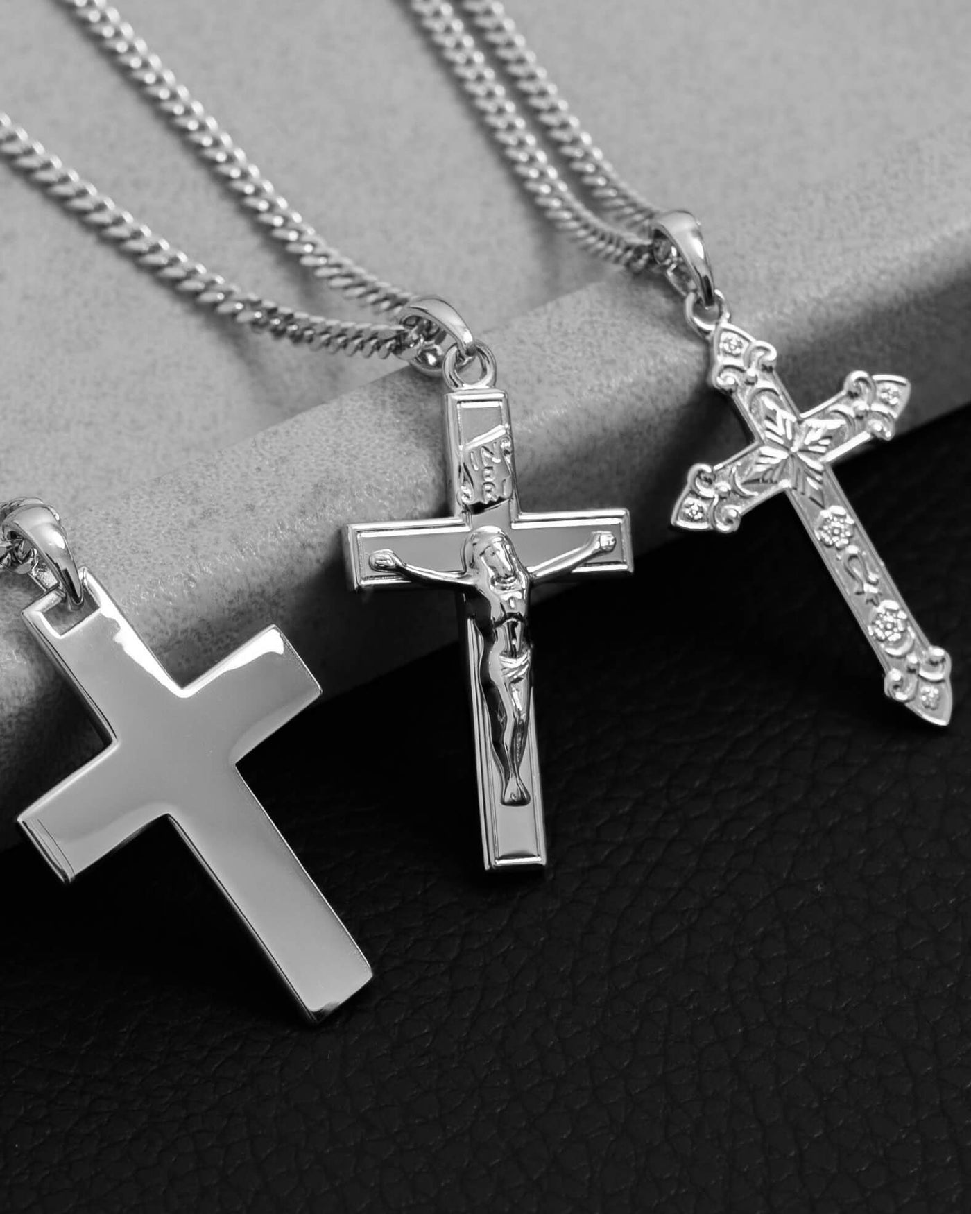 Kruisketting voor mannen - een symbool met stijl en betekenis
