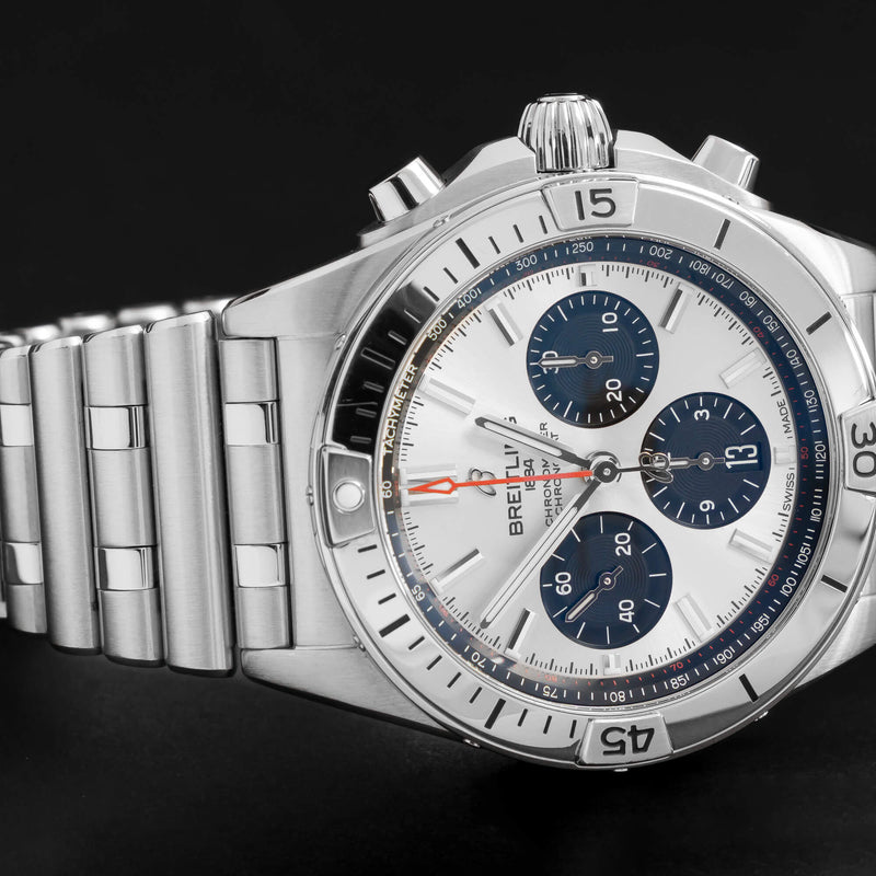 BREITLING CHRONOMAT STAAL - B01 42 - 2020 - VOLLEDIGE SET - NAUWELIJKS GEDRAGEN