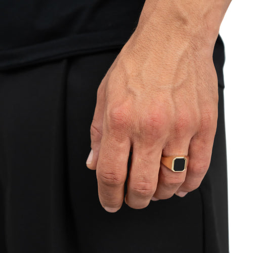 ZEGELRING ONYX ACHTHOEK 585, 750 GOUD